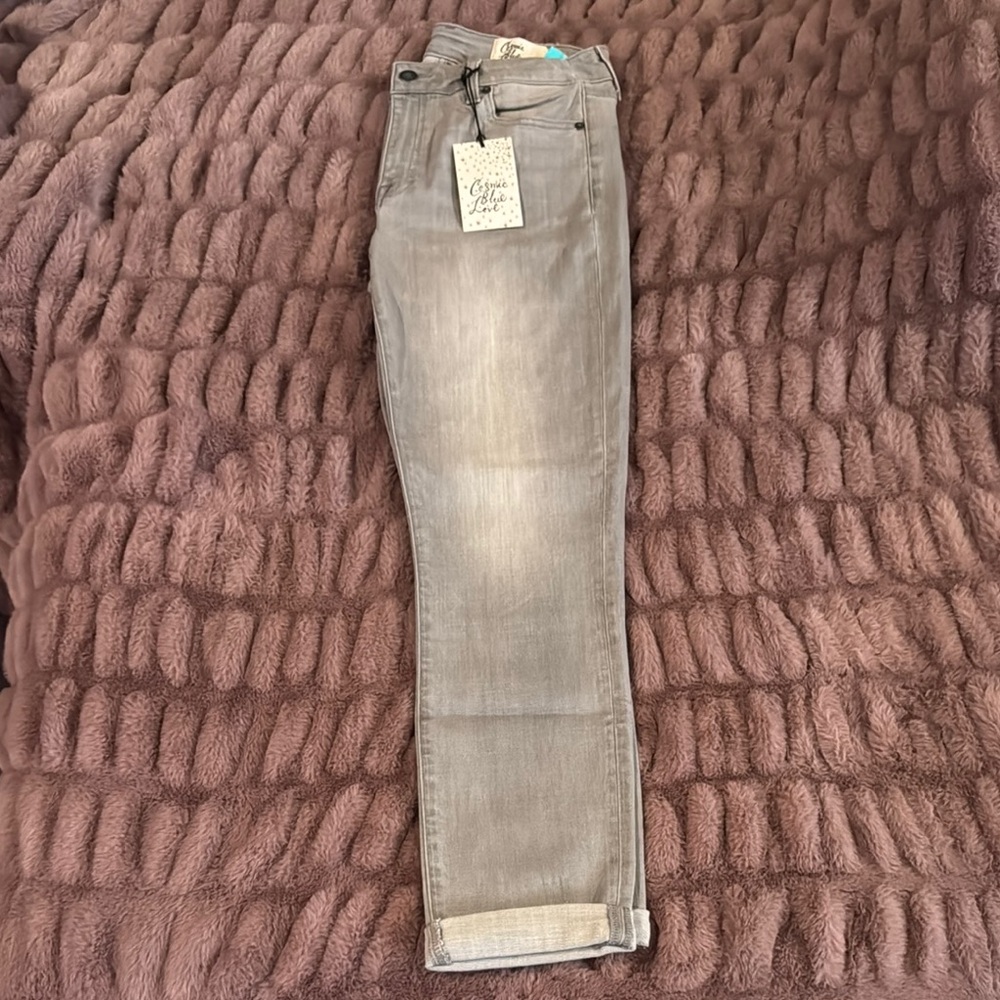 Gray High-Waisted Jeans